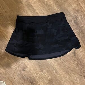 Black camo Lululemon skirt